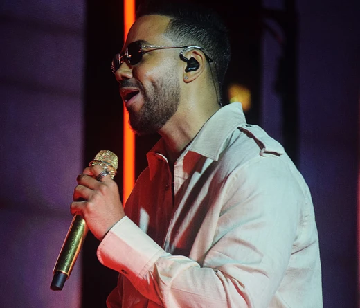 Romeo Santos en el ojo del huracán por concierto que se atrasó ocho horas:  así respondió el cantante